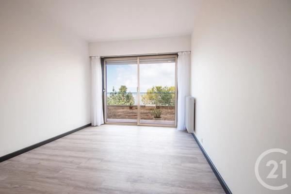 Appartement F3 à vendre  3 pièces - 81,23 m 2   NICE  - 06