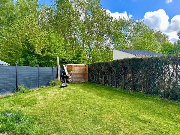 Maison à vendre de 4 chambres, 115m² de 2005 pièces VIVY (49680)