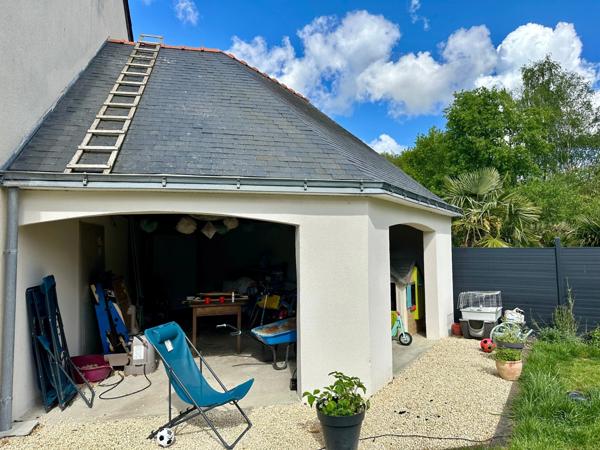 Maison à vendre de 4 chambres, 115m² de 2005 pièces VIVY (49680)