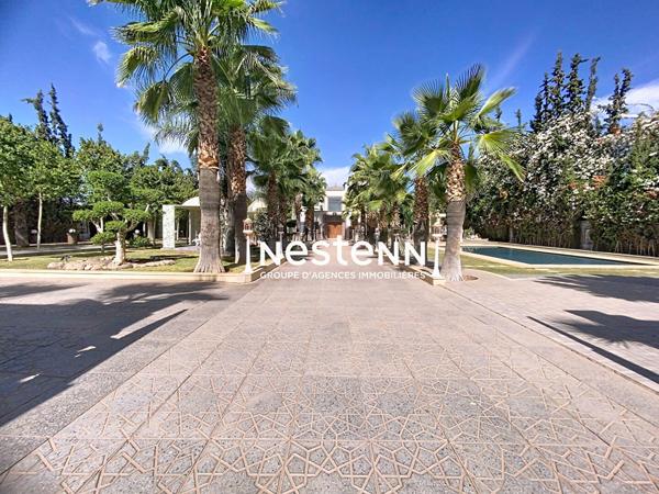 Villa contemporaine de 600m2 à Marrakech route de l'ourika