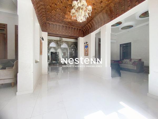 Villa contemporaine de 600m2 à Marrakech route de l'ourika