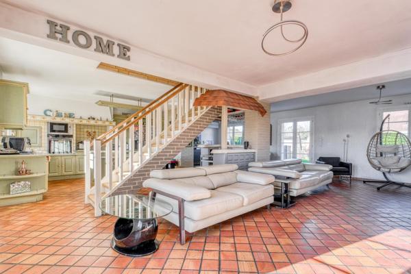 Maison familiale individuelle avec grand jardin – Rouvres