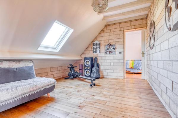 Maison familiale individuelle avec grand jardin – Rouvres