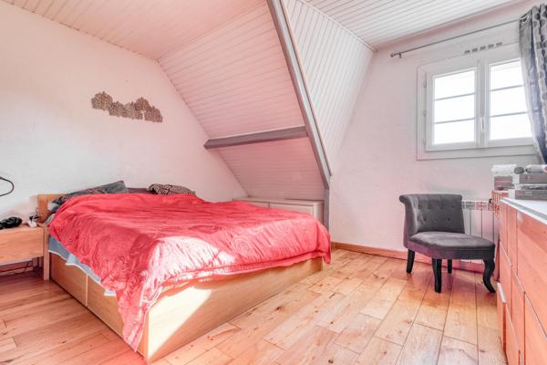 Maison familiale individuelle avec grand jardin – Rouvres