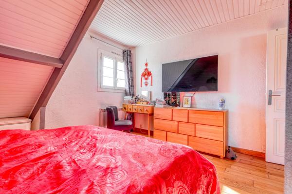 Maison familiale individuelle avec grand jardin – Rouvres
