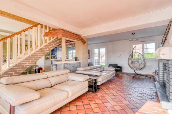 Maison familiale individuelle avec grand jardin – Rouvres