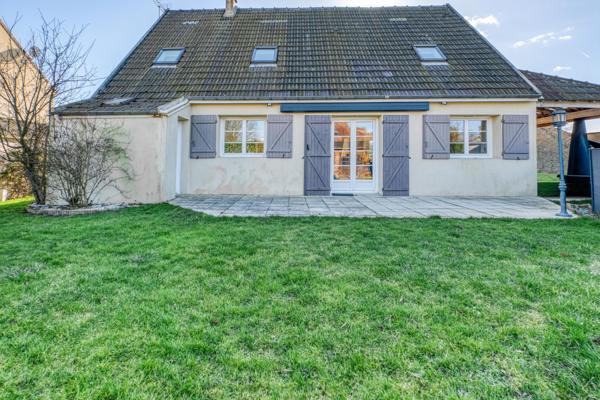 Maison familiale individuelle avec grand jardin – Rouvres
