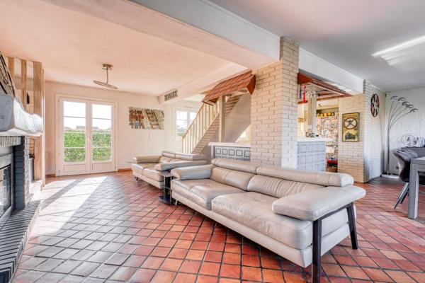Maison familiale individuelle avec grand jardin – Rouvres