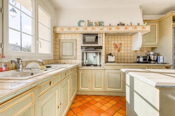 Maison familiale individuelle avec grand jardin – Rouvres