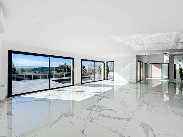 Maison contemporaine de 198 m²