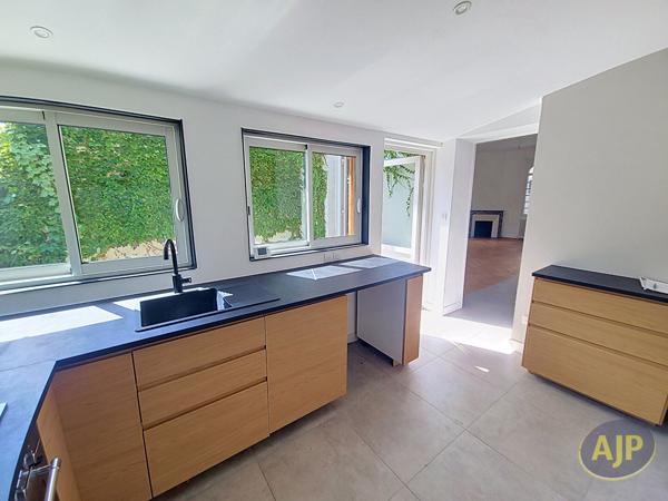 Maison à vendre Bordeaux - 4 pièces, 103m² avec 3 chambre(s) à 599 000€ - AJP Immobilier Bordeaux Saint-Augustin