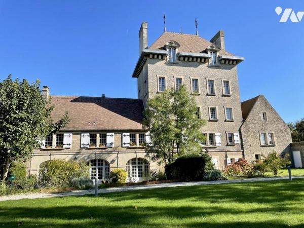 Appartement duplex rénové dans résidence ancienne 