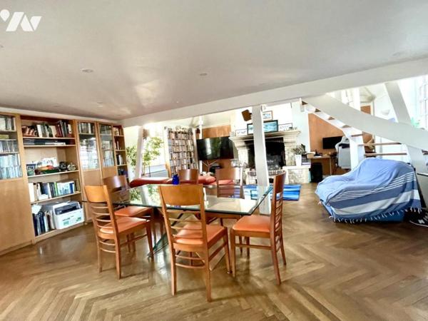 Appartement duplex rénové dans résidence ancienne 