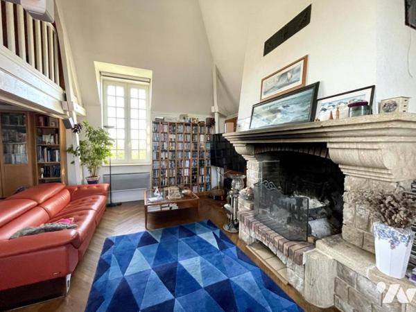 Appartement duplex rénové dans résidence ancienne 