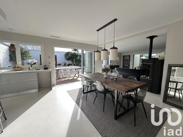 Maison à vendre 7 pièces 193 m² Saint-Jean-de-Monts