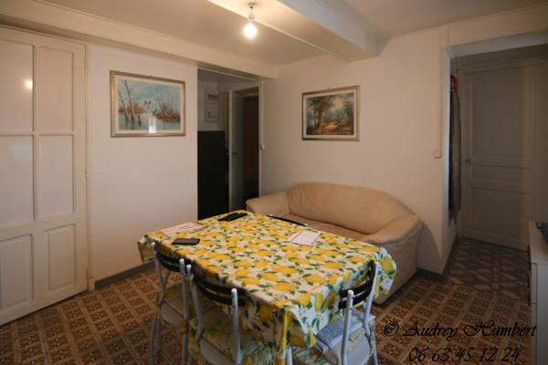 EXCLUSIVITE, LA BRILLANNE, IDEAL INVESTISSEMENT, en plein coeur du village, APPARTEMENT  T2 de 35 m2 vendu loué