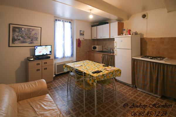 EXCLUSIVITE, LA BRILLANNE, IDEAL INVESTISSEMENT, en plein coeur du village, APPARTEMENT  T2 de 35 m2 vendu loué