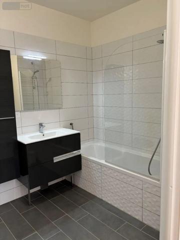 Location - Appartement Bordeaux 33000 3 pièces 61 m 2