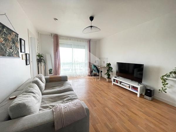 Studio meublé 34 m2 + cave + parking - quartier Madeleine