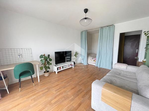 Studio meublé 34 m2 + cave + parking - quartier Madeleine