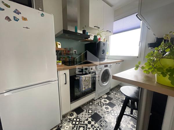 Studio meublé 34 m2 + cave + parking - quartier Madeleine