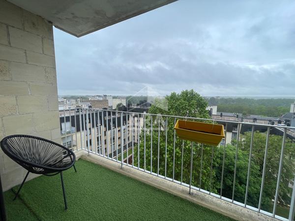 Studio meublé 34 m2 + cave + parking - quartier Madeleine