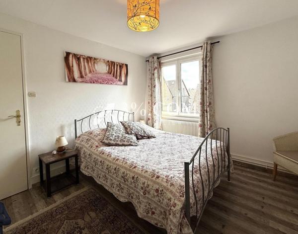 Propriete 13 pièce(s) 7 chambre(s) 300 m²