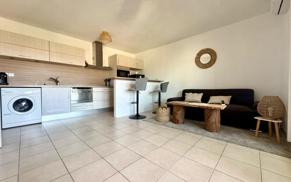 Appartement à vendre    2 pièces • 43,71 m2 Fréjus