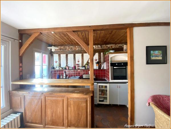 Centre Courville-Sur-Eure À vendre appartement avec jardinet