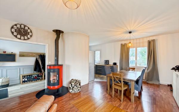 Maison à vendre    3 pièces •  Coursac