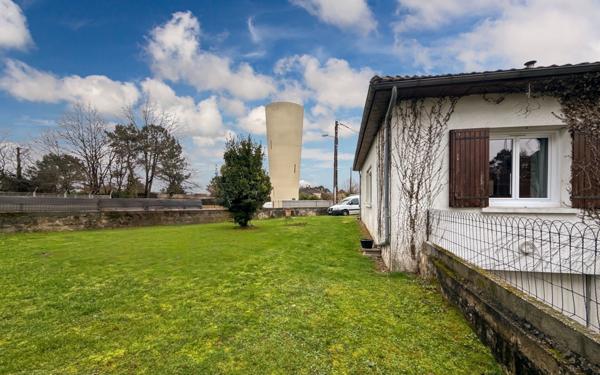 Maison à vendre    3 pièces •  Coursac