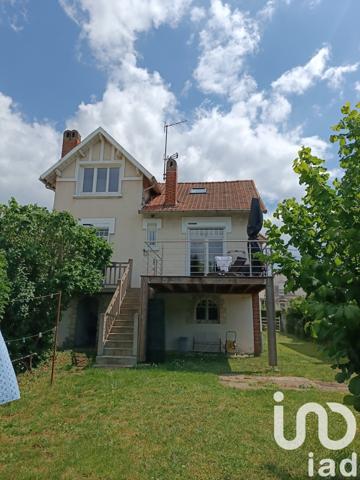 Maison 4 pièces de 108 m² à Cosne-Cours-sur-Loire (58200)