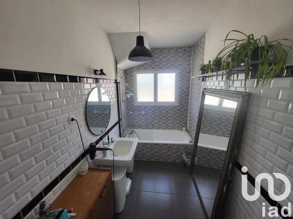Maison 4 pièces de 108 m² à Cosne-Cours-sur-Loire (58200)