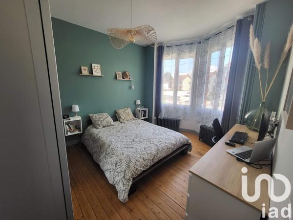 Maison 4 pièces de 108 m² à Cosne-Cours-sur-Loire (58200)