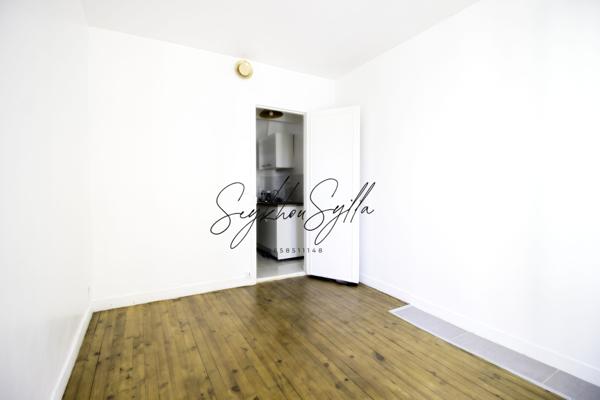 Appartement
         1 pièce
        - 18 m² 115 000 € *