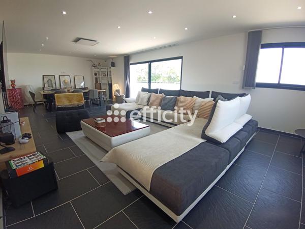 Maison
         4 pièces
        - 163 m² Bien prestige 450 000 € *