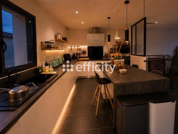 Maison
         4 pièces
        - 163 m² Bien prestige 450 000 € *