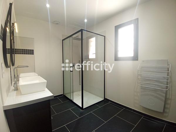 Maison
         4 pièces
        - 163 m² Bien prestige 450 000 € *