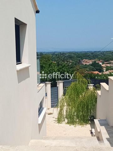 Maison
         4 pièces
        - 163 m² Bien prestige 450 000 € *