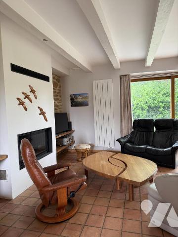 À VENDRE MAISON DE CARACTÈRE SÉNÉ BOURG-1623 m2 de terrain