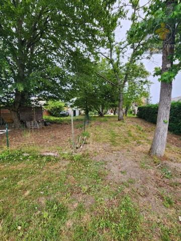 Location                                                      Maison
                        
                     3 pièces                      68 m2                     à La Ferté-Saint-Cyr