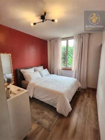 Location                                                      Maison
                        
                     3 pièces                      68 m2                     à La Ferté-Saint-Cyr
