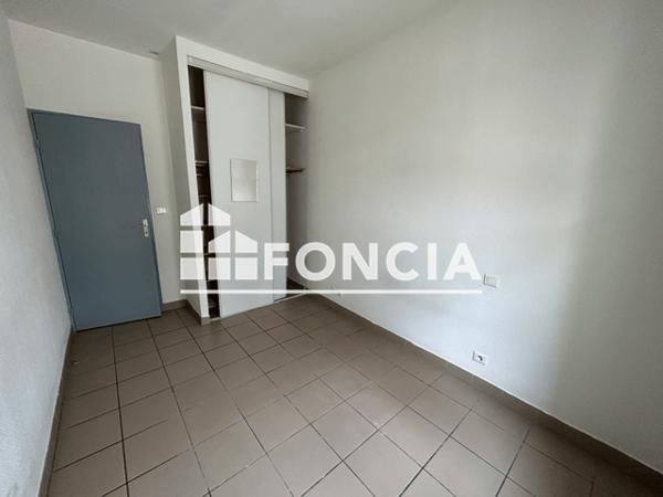 Location Appartement 2 pièces 35 m² - 35 RUE DE L'EGLISE Nimes-st Cesaire 30900