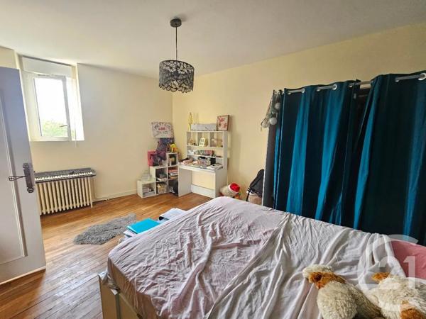 Maison à vendre  5 pièces - 166,75 m 2   CHATELLERAULT  - 86