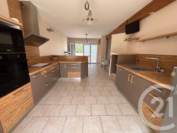 Maison à vendre  5 pièces - 166,75 m 2   CHATELLERAULT  - 86