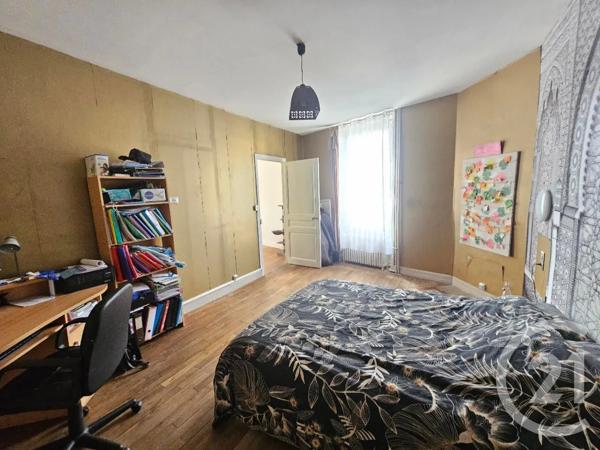 Maison à vendre  5 pièces - 166,75 m 2   CHATELLERAULT  - 86