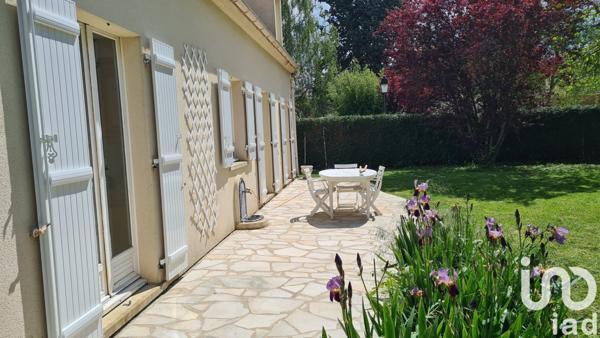 House for sale 6 rooms 125 m² Saint-Rémy-lès-Chevreuse