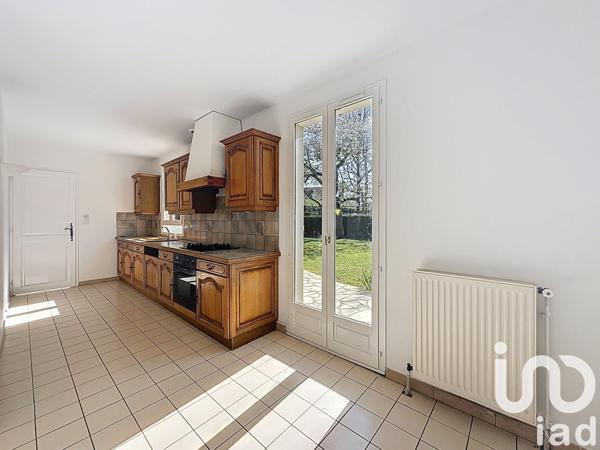 House for sale 6 rooms 125 m² Saint-Rémy-lès-Chevreuse