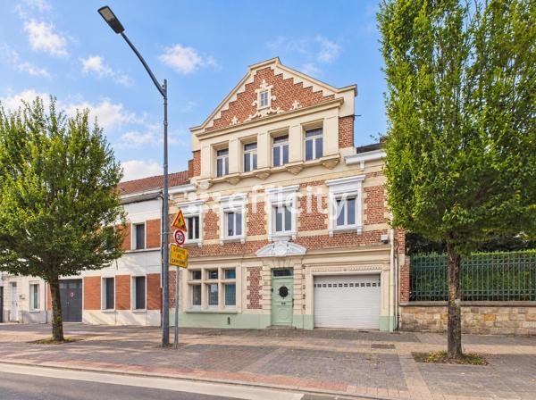 Maison
         8 pièces
        - 256 m² Exclusivité 439 000 €*