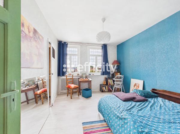 Maison
         8 pièces
        - 256 m² Exclusivité 439 000 €*